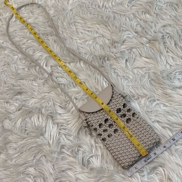 H&M HM Women’s Beige Small Smart Phone Crossbody Bag snap closure One Size - Picture 4 of 4